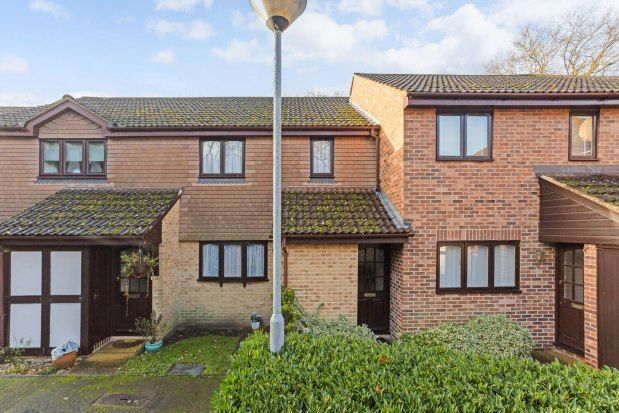 Thumbnail Property to rent in Brooklands Road Heathbridge, Weybridge