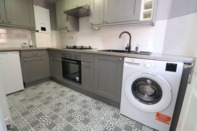 537b Wimborne Road, Bournemouth photo 4