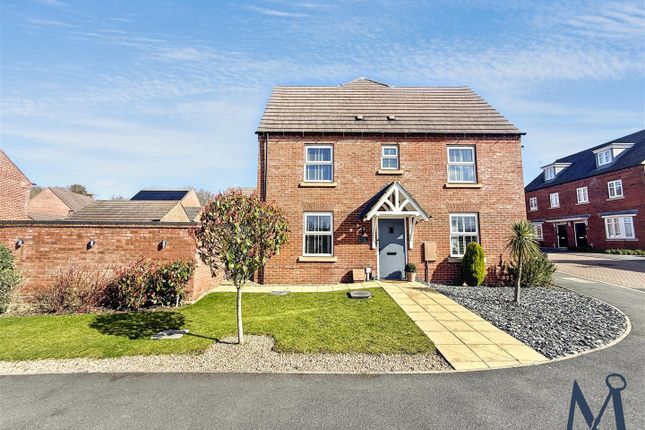 3-bed house on 30, Bluebell Way, Coalville, £280,000