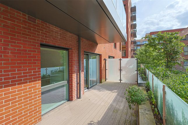 Flat 1 Poplar House, 8, Thonrey Close, Colindale photo 4