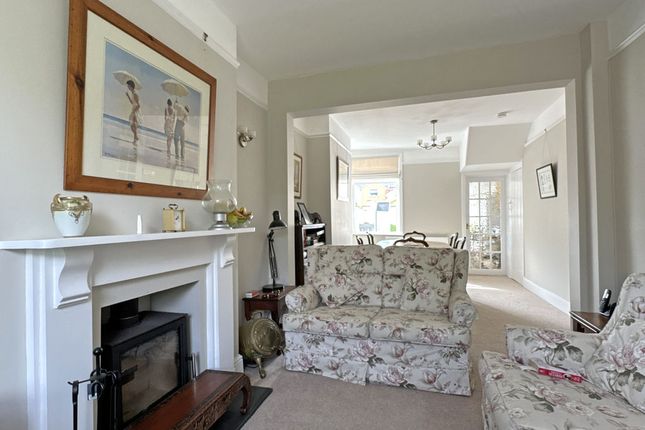 19, Lawn Vista, Sidmouth photo 3