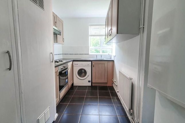 4, Tudor Way, Hertford photo 2
