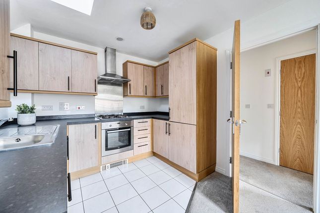 Flat 12, Kings Lodge Highcroft Road, Winchester photo 2
