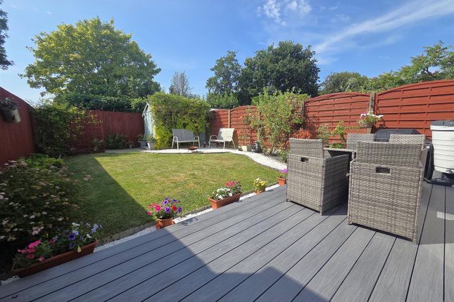 4, Penhale Gardens, Titchfield Common photo 2