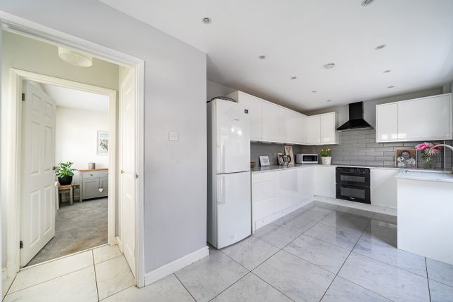44, Hungerford Drive, Berkshire photo 3