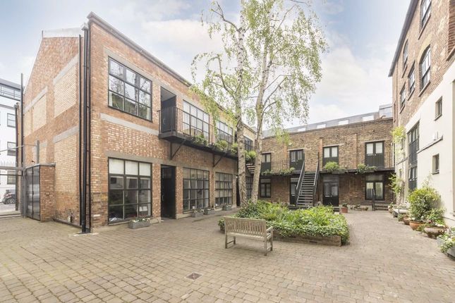 2 bed flat for sale in New Wharf Road, London N1