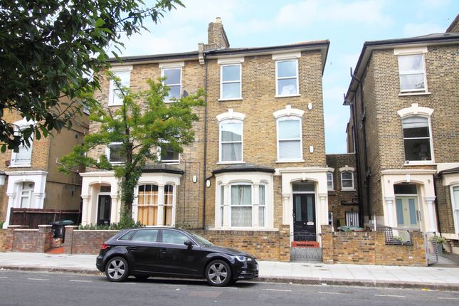 Thumbnail Flat to rent in Wilberforce Road, Finsbury Park, London