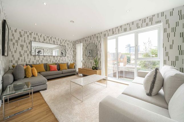 House, 39, Reynard Way, Brentford photo 4