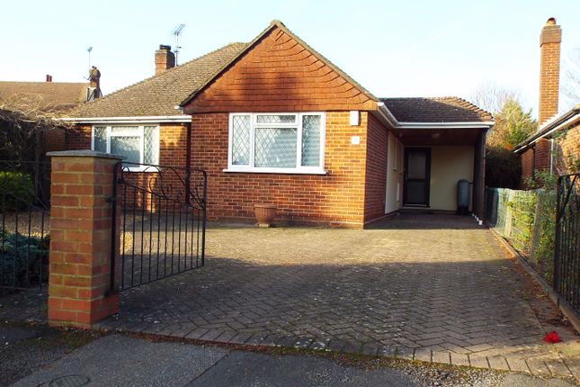 Thumbnail Bungalow to rent in Hilbury Road, Earley