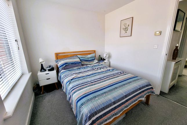42 Ffordd Pentre, Barry photo 3