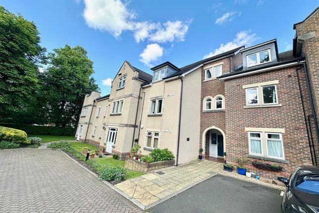 Thumbnail Flat to rent in Regency Court, Hale, Altrincham