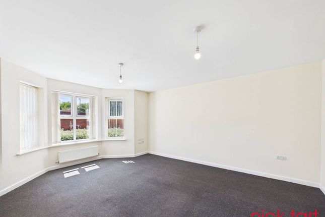 11 Balmoral Court, Captain Webb Drive, Telford photo 2
