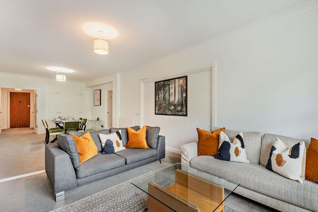 Thumbnail Flat to rent in Strathmore Court, St. Johns Wood, London