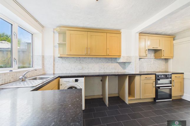 26, Ashdown Drive, Crawley photo 4