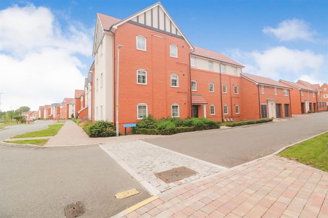 Thumbnail Flat for sale in Dunnock Road, Harlow