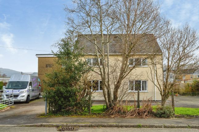 4-bed house on Tawelfan,, Ael Y Bryn, Swansea, £275,000