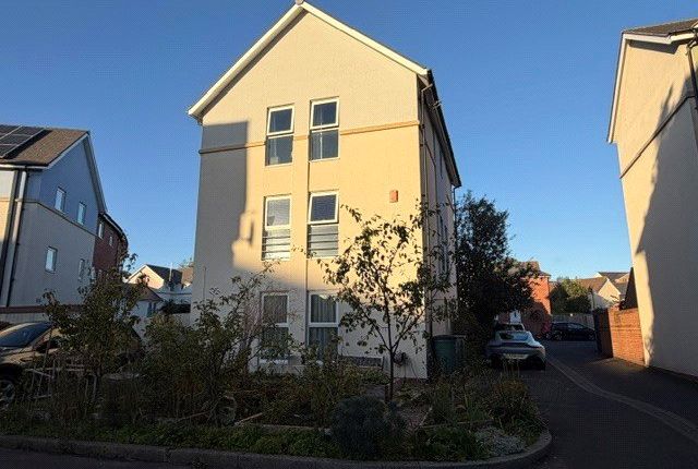 4-bed detached on Guillemot Road, Bristol, £600,000