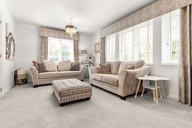5, Hodgson Crescent, Alva photo 3