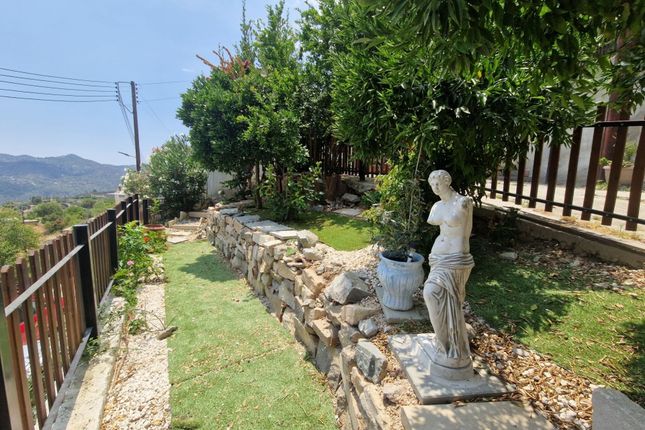 Villa for sale in Dierona 4564, Cyprus