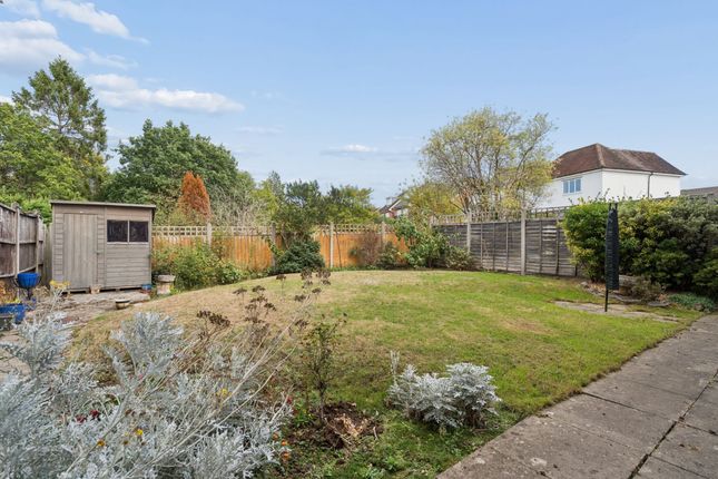 7 Rainbow Court, Watford photo 4