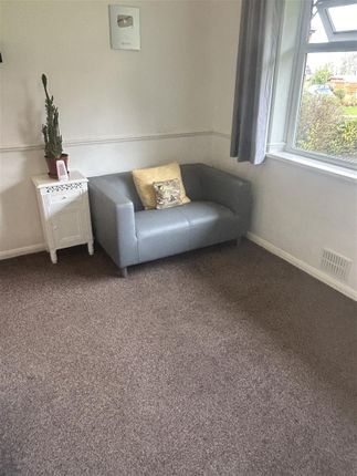 Flat to rent in Fernleigh, Northwich
