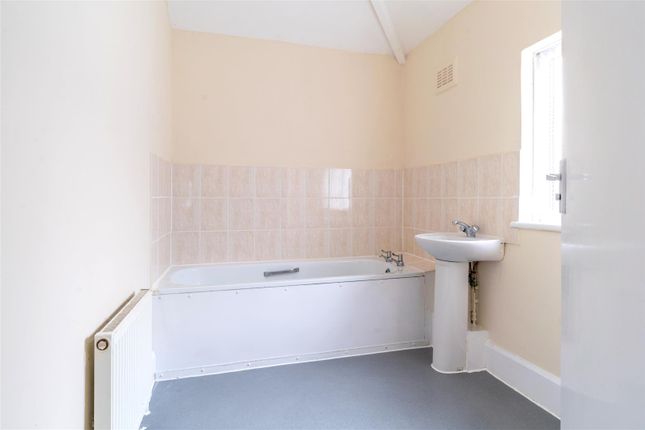 Flat for sale in Ainsworth Road, London