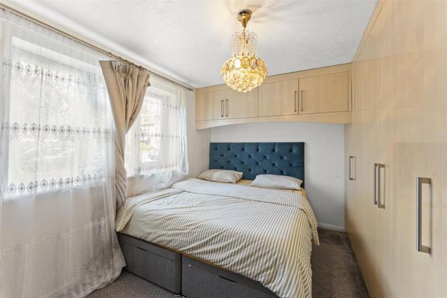 11, Westcombe Lodge Drive, Hayes photo 4