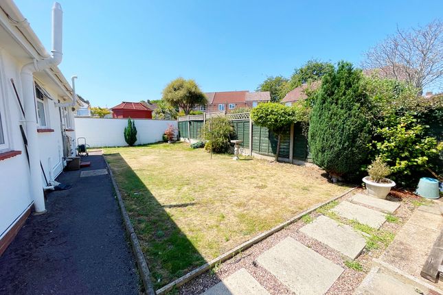Fernheath Close, Bournemouth photo 3