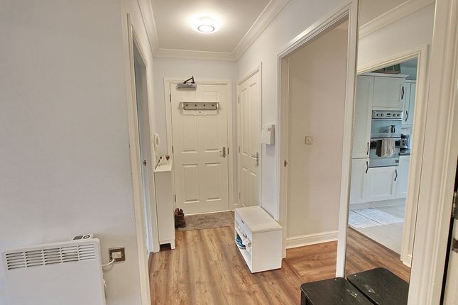 2 Wentworth Court, Manchester photo 3