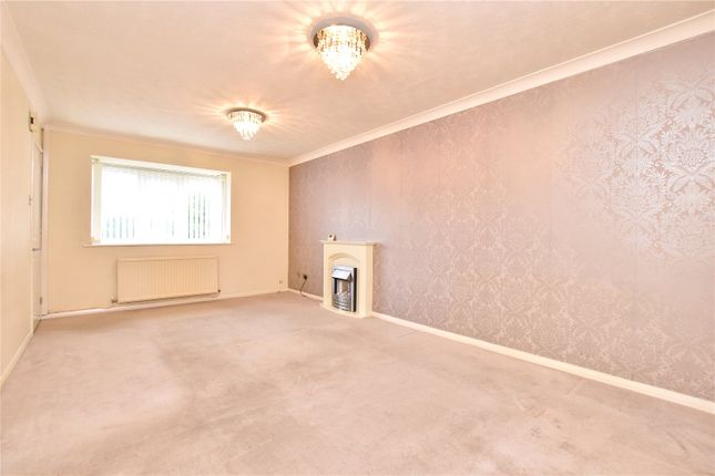 2, Kathan Close, Rochdale photo 2