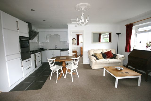 Flat to rent in Highfield, Clyst Road, Topsham, Exeter