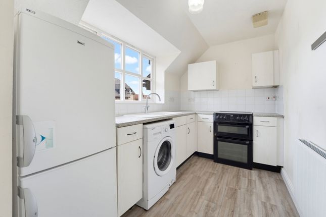 Thetford House,Flat 8, Rembrandt Way, Reading photo 4