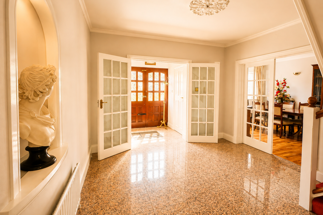 52, Beaufort Road, Ealing photo 3