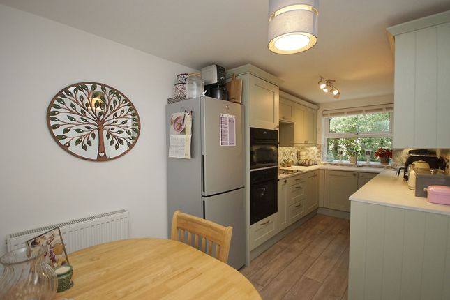 7, Brownings Lane, Gloucestershire photo 4