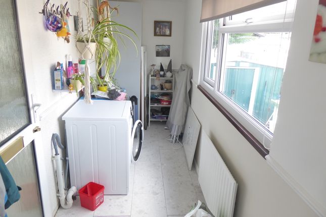 8, Brownfield Gardens, Maidenhead photo 2