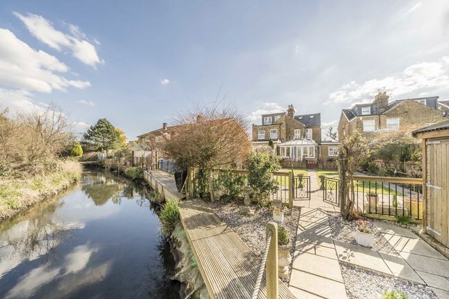 3-bed house on 28, Linden Way, Shepperton, £630,000