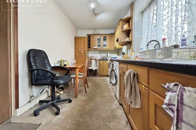 6, Meadow road, Barnsley photo 3