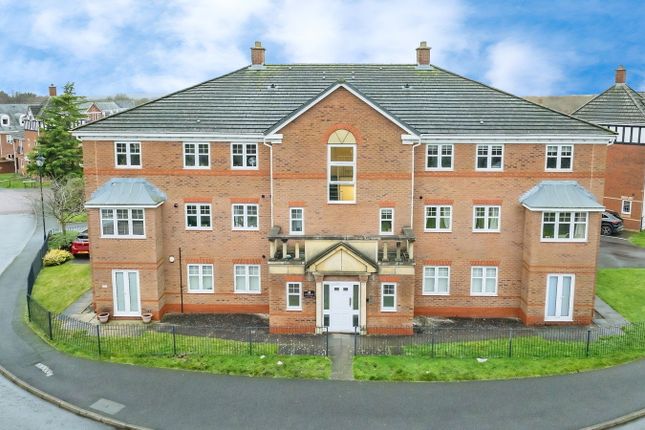 35, Upton Rocks Avenue, Widnes photo 2