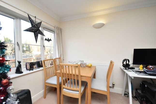8 Station Approach, Huntingdon photo 4
