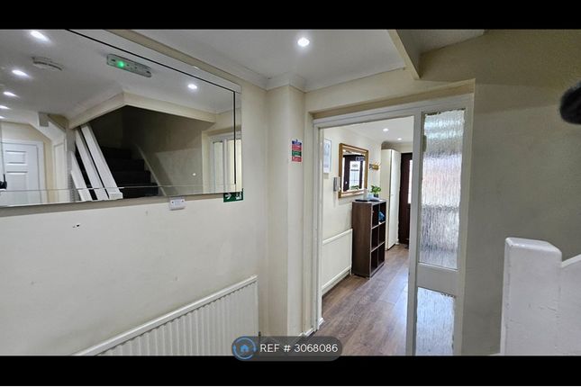 Chilcombe Way, Lower Earley, Reading photo 2