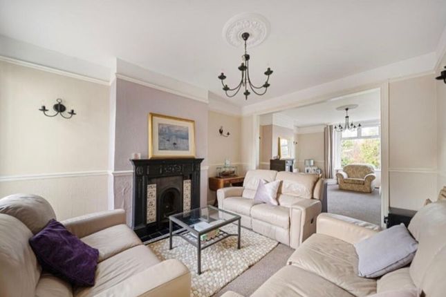 Powis Villa, New Barn Road, Swanley photo 2