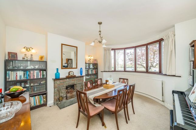 100, Canberra Road, London photo 3