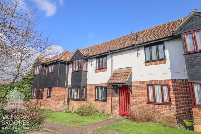 Flat for sale in Copperfields, Laindon, Basildon