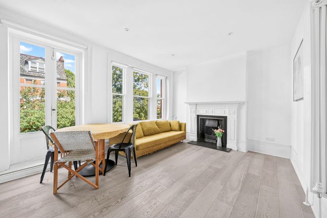 First Floor Flat, 46 Quernmore Road, Stroud Green, London photo 2