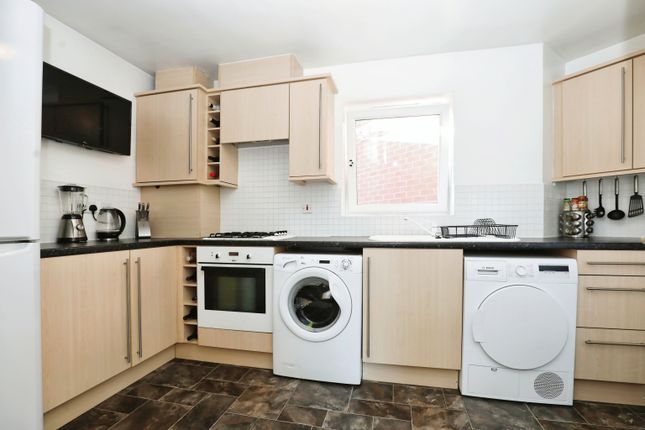 Flat for sale in Thackhall Street, Coventry, West Midlands