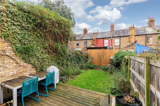 Terraced house for sale in Moselle Avenue, London
