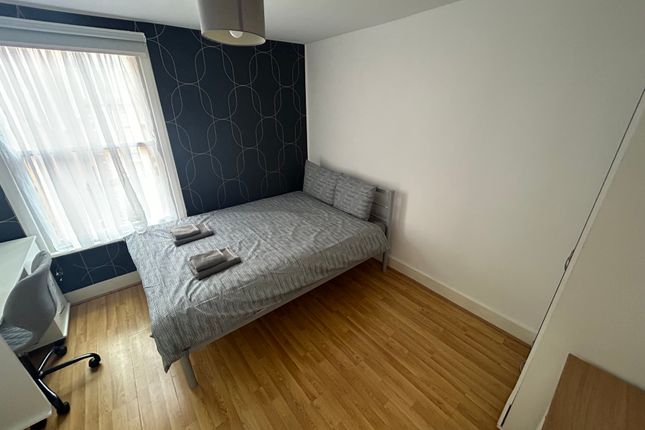 174a, Vauxhall Bridge Road, London photo 2
