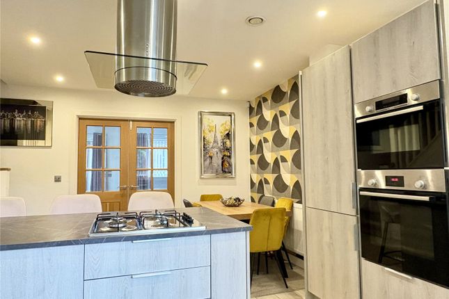 17, Wellyhole Street, Greater Manchester photo 4