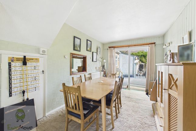 90, CHARLES DRIVE, ROCHESTER photo 3