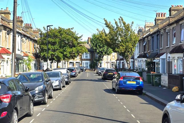 16, Selby Road, London photo 2